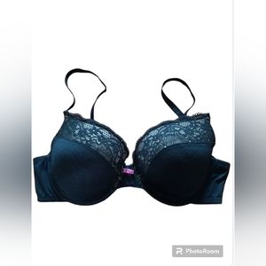 Women's Victoria Secret Black Lace Trim & Smooth Bra